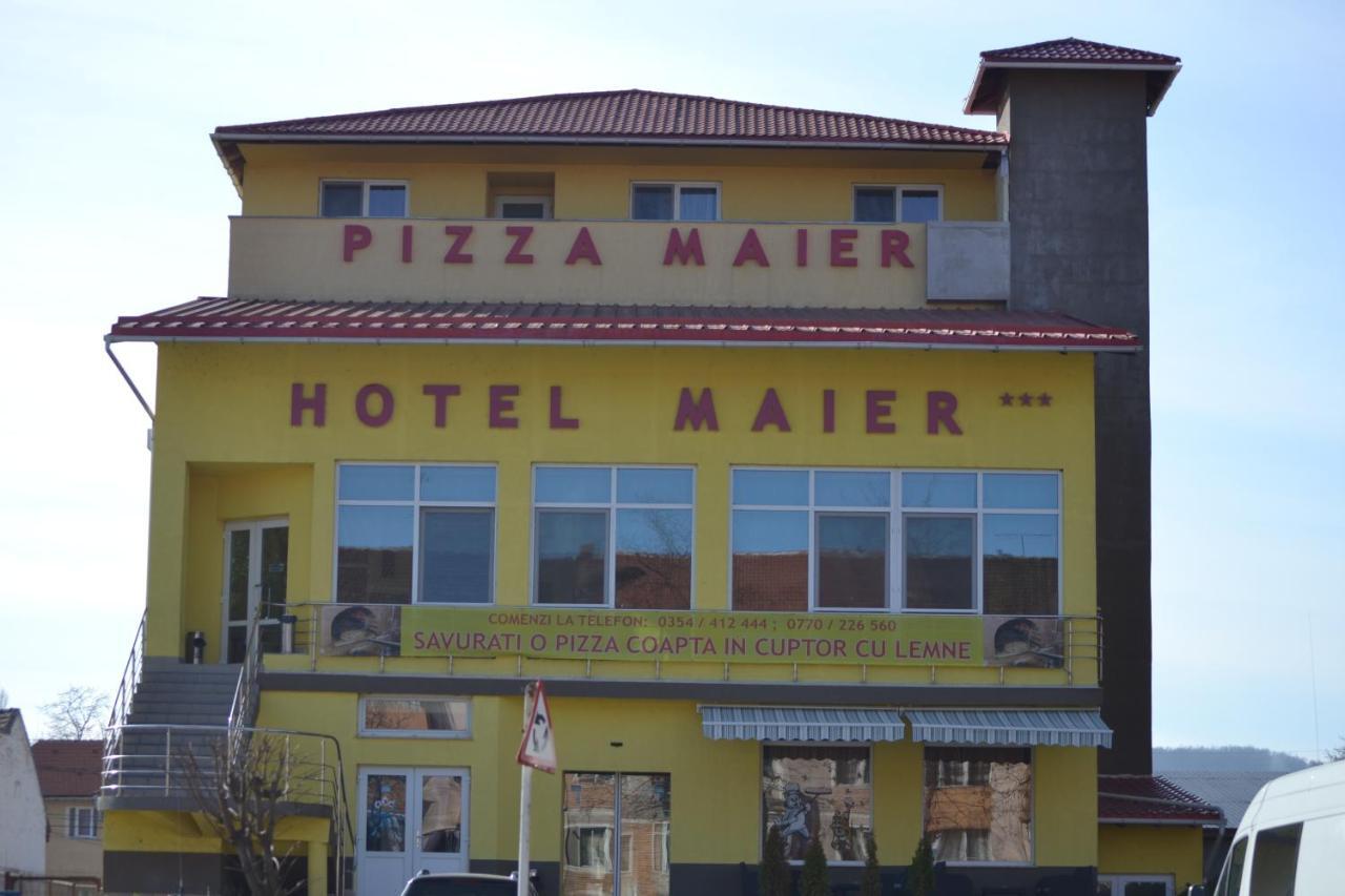 Hotel Maier Hunedoara Exterior photo